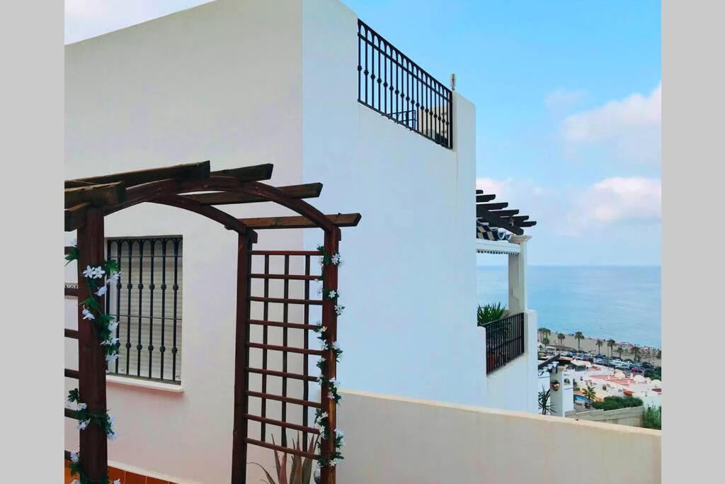 Penthouse With Large Terrace And Roof Solarium, With Amazing Sea Views *